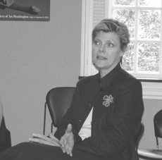 Another 2004 visitor was Cokie Roberts ()