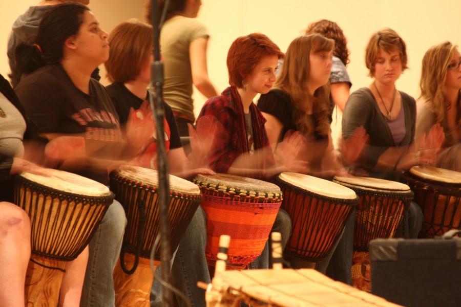 Students+of+the+African+drumming+class+perform+in+Dana+Auditorium+on+Nov.+10+to+the+delight+of+a+captivated+audience.+%28Peach+McCarty%29