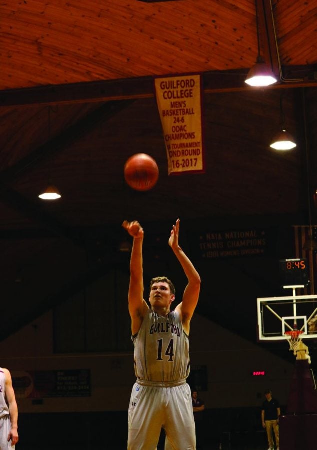 Mens Basketball Carson Long shooting a free throw 2017-18 season