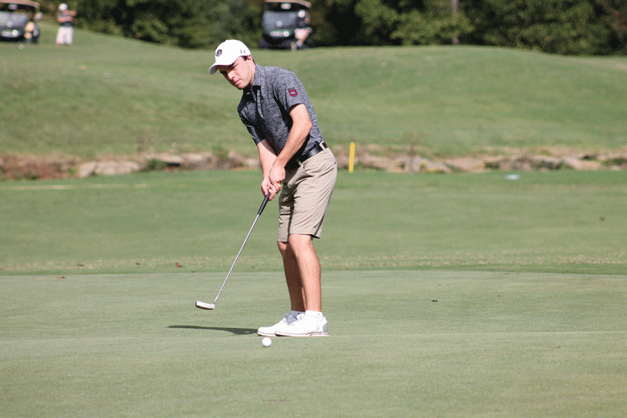 Guilford mens golf Zach Evens