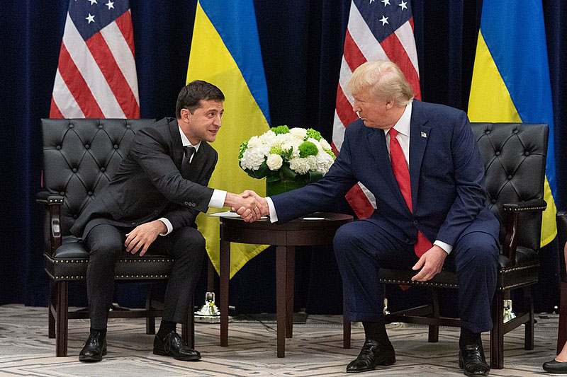 US President Donald Trump shakes hands with Ukrainian President Volodymyr Zelensky on the sidelines of the United Nations General Assembly meeting in New York on September 25. 2019. // Photo courtesy of Wikimedia Commons