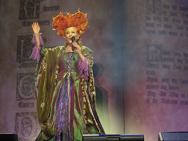 Hocus Pocus star Bette Midler performs as her character, Winifred Sanderson, as part of the 2015 Divine Intervention Tour in Chicago.