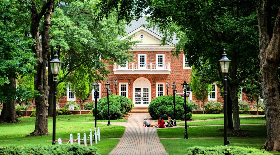 guilford_college_campus_quad_founders_students_2022_header