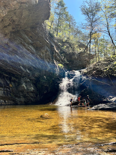 Outdoors Club embraces spring with Hanging Rock trip